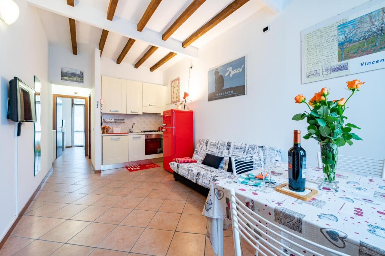 Parma Historic Center Apartment 7Min From Duomo Exterior photo
